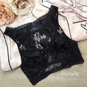 **RESTOCKED** 2/$30 Victoria’s Secret High Neck Bralette Bra